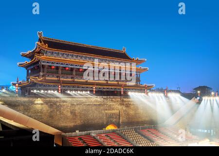 Yongning Gate Torre della freccia, Ming Dynasty City Wall, Xi'an, Cina. Traduzione:'porta di Yongning' Foto Stock