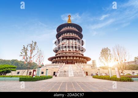 Pagoda nel Parco storico Nazionale delle Dinastie sui e Tang, Luoyang, Henan, Cina Foto Stock