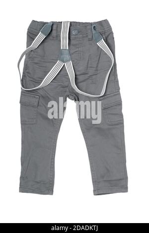 Jeans isolati. Elegante pantalone o pantaloni in denim grigio per bambino con zampini a righe isolati su sfondo bianco. Jeans estate e autu Foto Stock