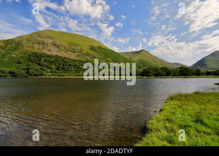 Vista su Brothers Water e la valle Hartsop, passo Kirkstone, Lake District National Park, Cumbria, Inghilterra, Regno Unito Foto Stock