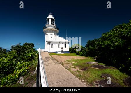 Patrimonio dell'umanità Smoky Cape Lighthouse nel Parco Nazionale di Hat Head. Foto Stock