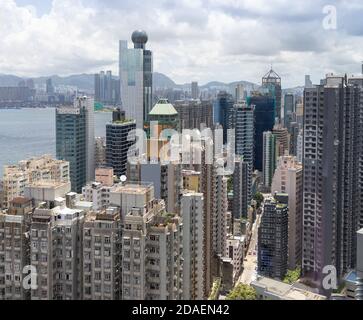 Paesaggio urbano di edifici intorno a Sai Ying Pun, Isola di Hong Kong Foto Stock