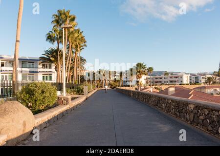 Vista sul Beach Boulevard a Playa del Ingles, Maspalomas, Gran Canaria, Spagna. Foto Stock