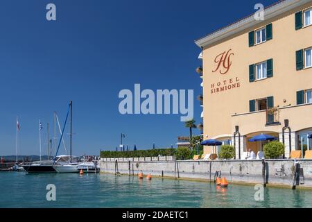 Geografia / viaggio, Italia, Lombardia, Sirmione, Lago di Garda, hotel Sirmione sul porto, Simione su t, diritti-aggiuntivi-spazio-informazioni-non-disponibili Foto Stock