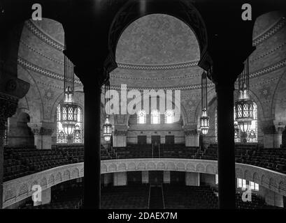 Auditorium da organo loft al Tempio di Isaiah, architetto Alfred Alschuler, Hyde Park Boulevard e Woodlawn Avenue, Chicago, Illinois, circa 1923-1936. Foto Stock