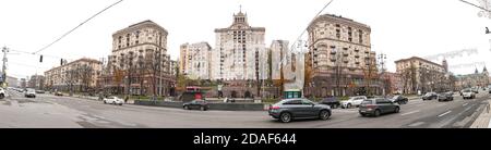 Kiev, Ucraina - 16 novembre 2019: Scena di strada a Kiev, la capitale dell'Ucraina. Khreshchatyk è la strada principale di Kiev, Ucraina Foto Stock