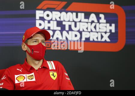 Tuzla, Turchia. 12 novembre 2020. VETTEL Sebastian (ger), Scuderia Ferrari SF1000, ritratto durante la conferenza stampa del Gran Premio Turco di Formula 1 DHL 2020, dal 13 al 15 novembre 2020 sull'Intercity Istanbul Park, a Tuzla, vicino Istanbul, Turchia - Foto Antonin Vincent / DPPI Photo LM/DPPI/Antonin Vincent Credit: Gruppo editoriale LiveMedia/Alamy Live News Foto Stock