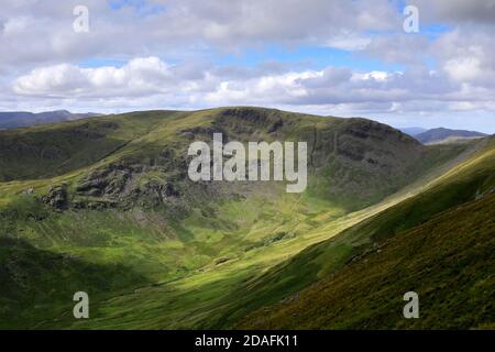 Vista di Caudale Moor Fell, Hartsop Valley, Kirkstone Pass, Lake District National Park, Cumbria, Inghilterra, Regno Unito Caudale Moor Fell è uno dei 214 Wainw Foto Stock