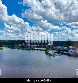 Orlando, FL/USA-10/5/19: Una vista aerea di un resort Disney a Orlando, Florida. Foto Stock