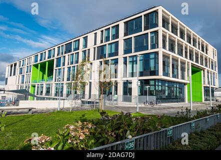 Esterno della Boroughmuir High School, Fountainbridge, Edimburgo, Scozia, Regno Unito Foto Stock