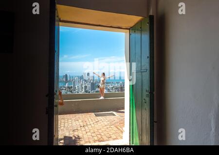 Cartagena, Colombia – 18 febbraio 2020: Colombia, vista panoramica sulla città di Cartagena, skyline moderno, alberghi e baie oceaniche Bocagrande e Bocachica Foto Stock