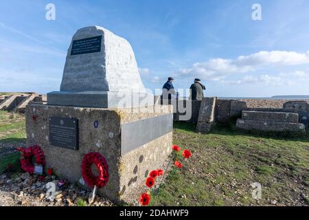 Memorial al 4/7 Royal Dragoon Guards che partirono per il D-Day da Lepe Beach, New Forest, Hampshire, Inghilterra, Regno Unito Foto Stock