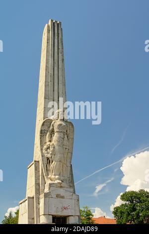 Monumento degli eroi rumeni della rivoluzione della Transilvania: HOREA, Cloșca & Crișan, trovato nella vecchia cittadella di Alba Iulia, Romania Foto Stock