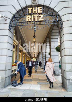 Il Ritz. Hotel, ristorante e club famosi in tutto il mondo. Foto Stock
