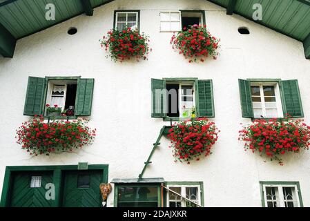 Architettura tradizionale a Saint Gilgen, Austria, Europa Foto Stock