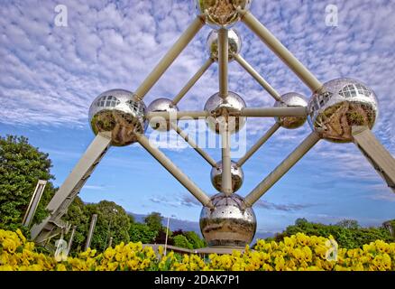 Atomium di Bruxelles, eretto per il 1958 Bruxelles Fiera Mondiale, Belgio. Foto Stock