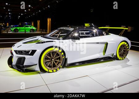 Auto sportiva Audi R8 LMS GT2 all'Autosalon 2020 Motor Show. Bruxelles, Belgio - 9 gennaio 2020. Foto Stock