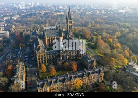 Vista aerea del drone dell'Università di Glasgow Foto Stock