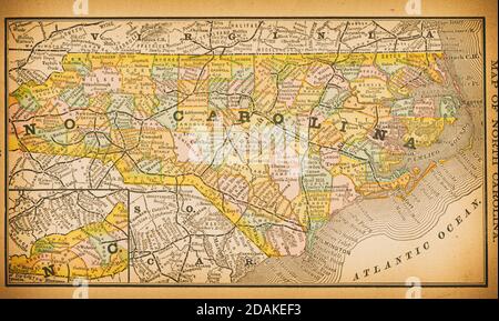 Mappa del XIX secolo della Carolina del Nord. Pubblicato in New Dollar Atlas degli Stati Uniti e Dominion del Canada. (Rand McNally & Co's, Chicago, 1884). Foto Stock