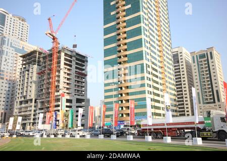 Sharjah International Book Fair (dal 4 al 14 novembre 2020) al centro esposizioni Sharjah, Emirati Arabi Uniti. La mega fiera al dettaglio presenta 1,024 editori provenienti da 73 paesi. Foto Stock