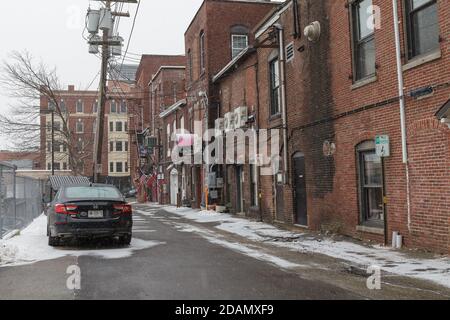 CONCORD, NH, USA - 18 FEBBRAIO 2020: Vista sulla strada della città nel New Hampshire NH, USA. Foto Stock