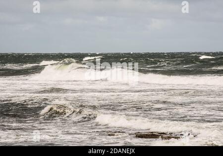 I mari crudeli dell'oceano Atlantico settentrionale Raymond Boswell Foto Stock