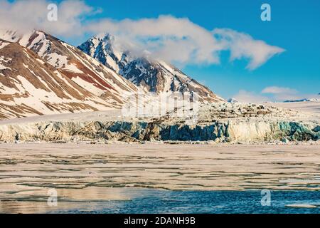 Campo di ghiaccio a Svalbard Foto Stock