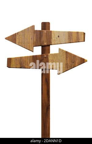 Segno freccia di legno isolato su sfondo bianco Foto Stock