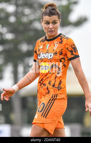 San Gimignano (Fi, Italia. san gimignano (fi), Italia, stadio Santa Lucia, 14 Nov 2020, cristiana Girelli (Juventus) durante Florentia San Gimignano vs Juventus FC - Calcio italiano Serie A Femminile match - Credit: LM/Fabio Fagiolini Credit: Fabio Fagiolini/LPS/ZUMA Wire/Alamy Live News 2020 Foto Stock