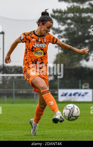 San Gimignano (Fi, Italia. san gimignano (fi), Italia, stadio Santa Lucia, 14 Nov 2020, Barbara Bonansea (Juventus) durante Florentia San Gimignano vs Juventus FC - Calcio italiano Serie A Femminile match - Credit: LM/Fabio Fagiolini Credit: Fabio Fagiolini/LPS/ZUMA Wire/Alamy Live News 2020 Foto Stock