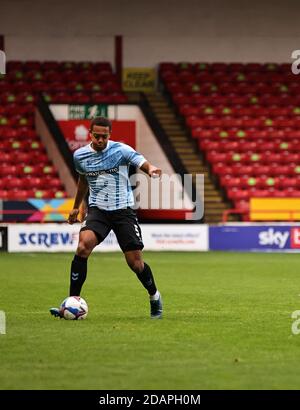 WALSALL, INGHILTERRA. 14 NOVEMBRE Shaun Hobson di Southend si è Unito in azione durante la partita Sky Bet League 2 tra Walsall e Southend Uniti al Banks' Stadium di Walsall sabato 14 novembre 2020. (Credit: James HolyOak | MI News) Credit: MI News & Sport /Alamy Live News Foto Stock