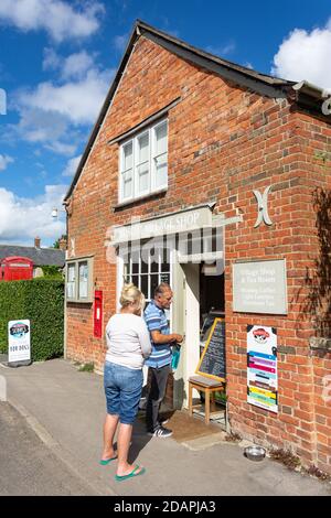 Buscott Village Shop, Buscot, Oxfordshire, Inghilterra, Regno Unito Foto Stock
