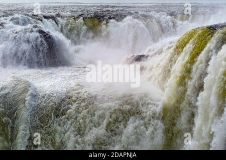 Gola del Diavolo, conosciuta come la Garganta del Diablo in spagnolo, Cascate Iguazú, Provincia di Misiones, Argentina. Foto Stock