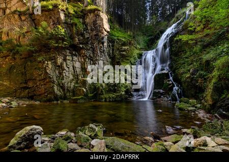 Cascate di Kamienczyk, montagne dei Giganti (Karkonosze). Polonia, provincia della bassa Slesia. Foto Stock