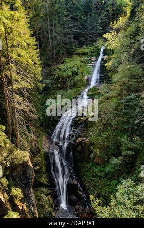 Cascate di Kamienczyk, montagne dei Giganti (Karkonosze). Polonia, provincia della bassa Slesia. Foto Stock