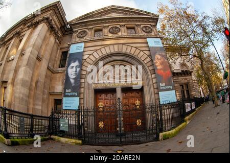 Londra, Regno Unito, 13 novembre 2020 la National Portrait Gallery di Trafalgar Square West End è chiusa durante il blocco del coronavirus. Foto Stock
