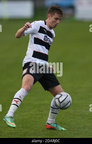 DARLINGTON, INGHILTERRA. 14 NOVEMBRE Jarrett Rivers of Darlington durante la Vanarama National League North match tra Darlington e AFC Telford United a Blackwell Meadows, Darlington sabato 14 novembre 2020. (Credit: Mark Fletcher | MI News) Credit: MI News & Sport /Alamy Live News Foto Stock