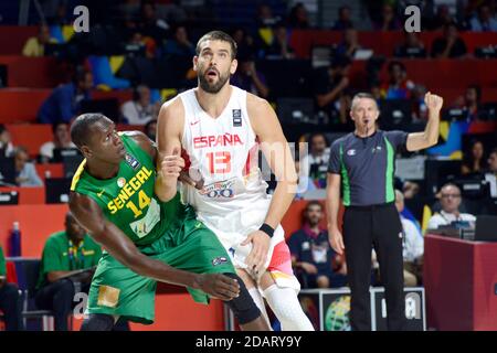 Marc Gasol (Spagna) ribellando contro il Senegal. Coppa del mondo di basket 2014 Foto Stock