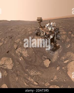 MARTE - 12 novembre 2020 - un autoritratto del Curiosità della NASA Mars rover ha preso questo selfie in un luogo Soprannominato 'Cary Anning' dopo un 19 ° centur Foto Stock