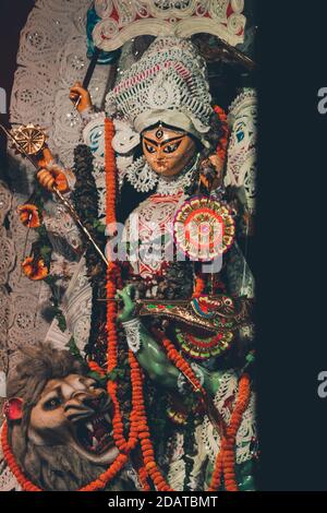 Durga Puja magia di grazia e forza divina Foto Stock
