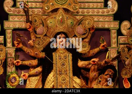 Durga Puja magia di grazia e forza divina Foto Stock