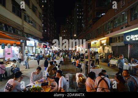 Dinertime in Kam Fai Path (金輝徑), Yuen Long, Hong Kong Foto Stock