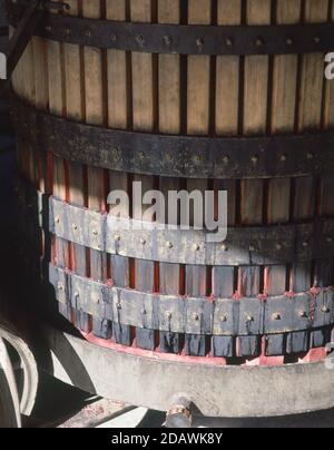 PRENSA DE VINO - LAGAR. Località: BODEGA. PROVINCIA. Saragozza. SPAGNA. Foto Stock