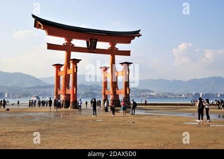 Itsukushima Floating Torii Gate, Miyajima Giappone Foto Stock
