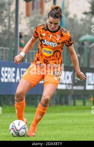 San Gimignano (Fi, Italia. san gimignano (fi), Italia, stadio Santa Lucia, 14 Nov 2020, cristiana Girelli (Juventus) durante Florentia San Gimignano vs Juventus FC - Calcio italiano Serie A Femminile match - Credit: LM/Fabio Fagiolini Credit: Fabio Fagiolini/LPS/ZUMA Wire/Alamy Live News 2020 Foto Stock