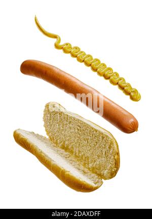 Ingredienti hot dog galleggianti isolati Foto Stock