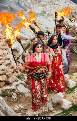 Ritratto del popolo curdo iraniano nella cerimonia di nuovo anno nel villaggio di Palangan nella provincia di Kurdistan in Iran. Foto Stock