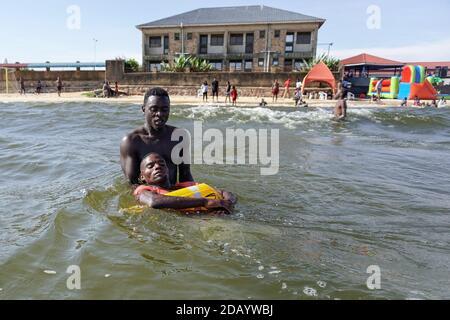 Didascalia qui (Patricia Lindrio, GPJ Uganda) Foto Stock