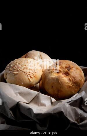 Pane chorizo fatto in casa con formaggio Emmental Foto Stock