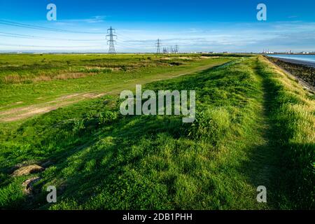 La Swale in Kent che conduce al fiume Medway e. Stangate Creek Foto Stock